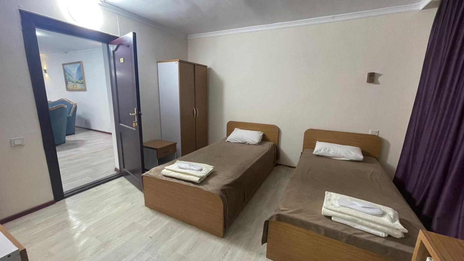 Yassy Hotel, Turkistan Esterno foto
