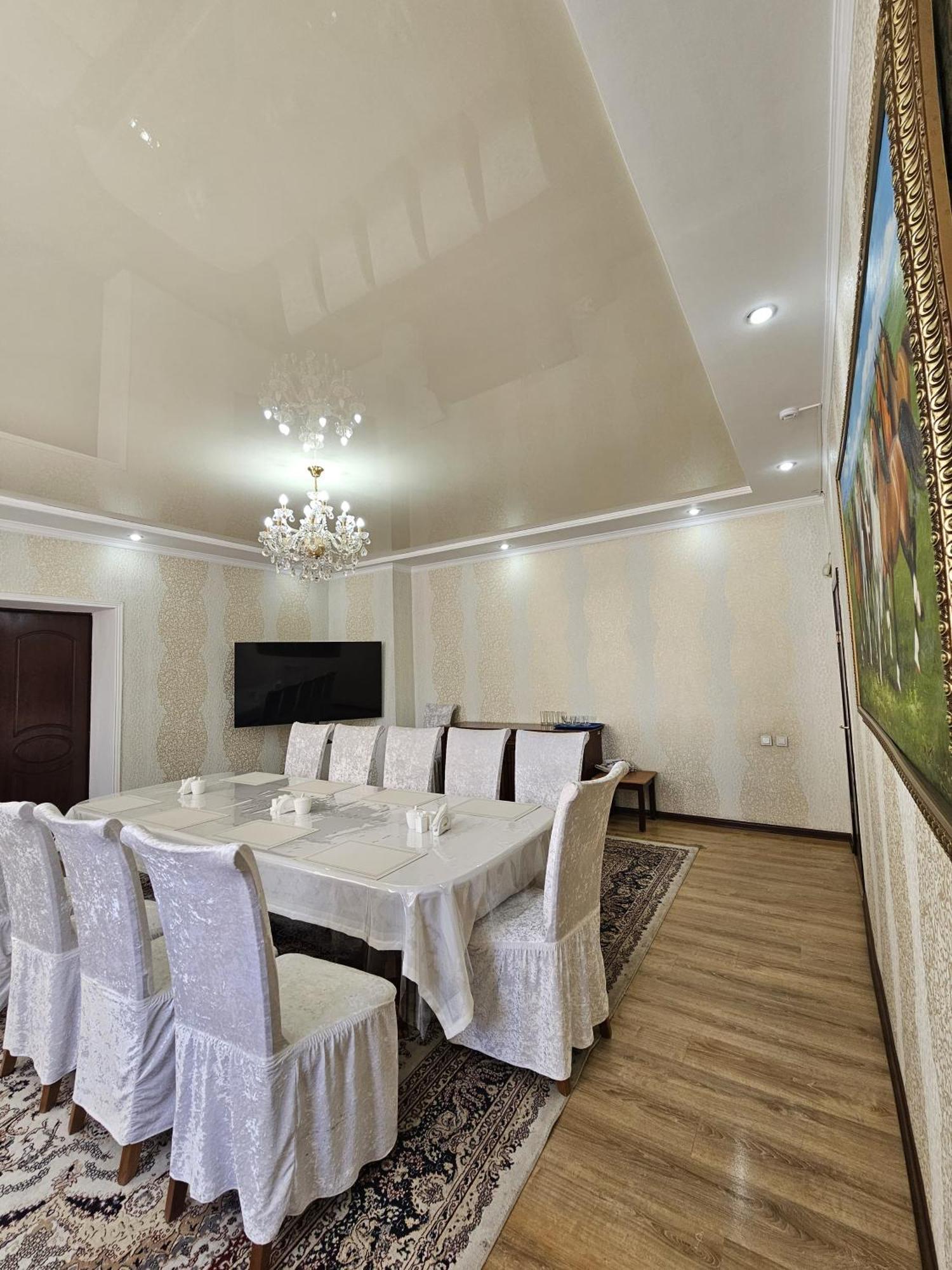 Yassy Hotel, Turkistan Esterno foto