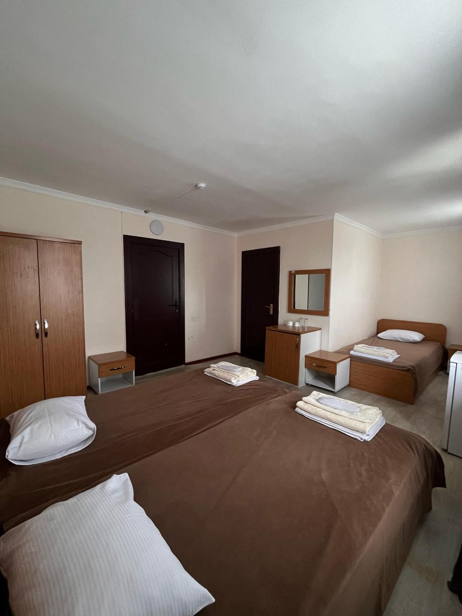 Yassy Hotel, Turkistan Esterno foto
