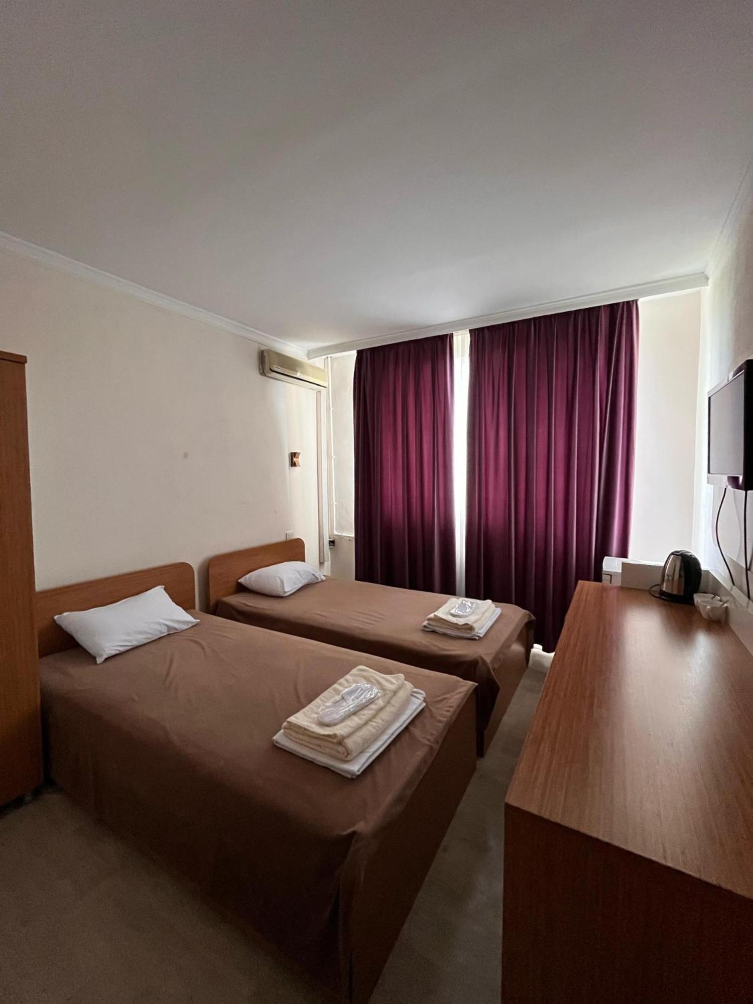 Yassy Hotel, Turkistan Esterno foto