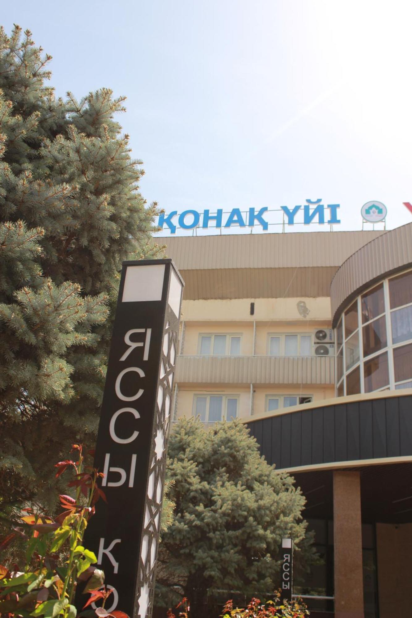 Yassy Hotel, Turkistan Esterno foto